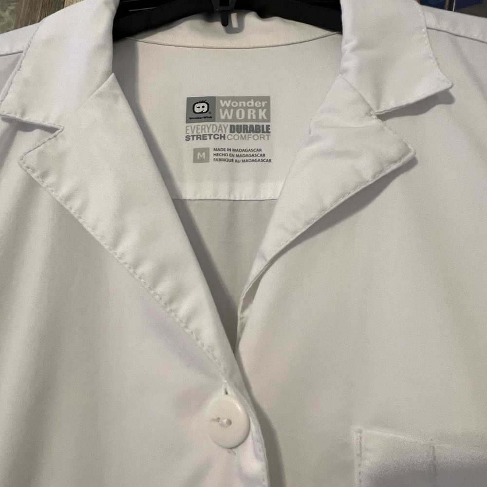 Lab coat. Wonder Work brand